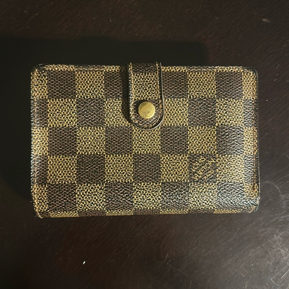 Authentic Louis Vuitton Damier Ebene Kisslock Wallet